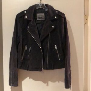 Gently used Levi’s faux suede charcoal gray zip front Moto jacket